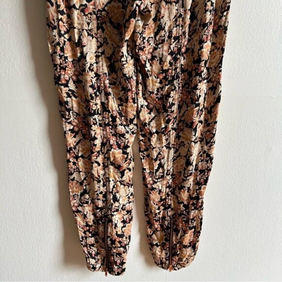 Anthropologie Diandra Pleated Floral Jogger Pants - Picture 7 of 13